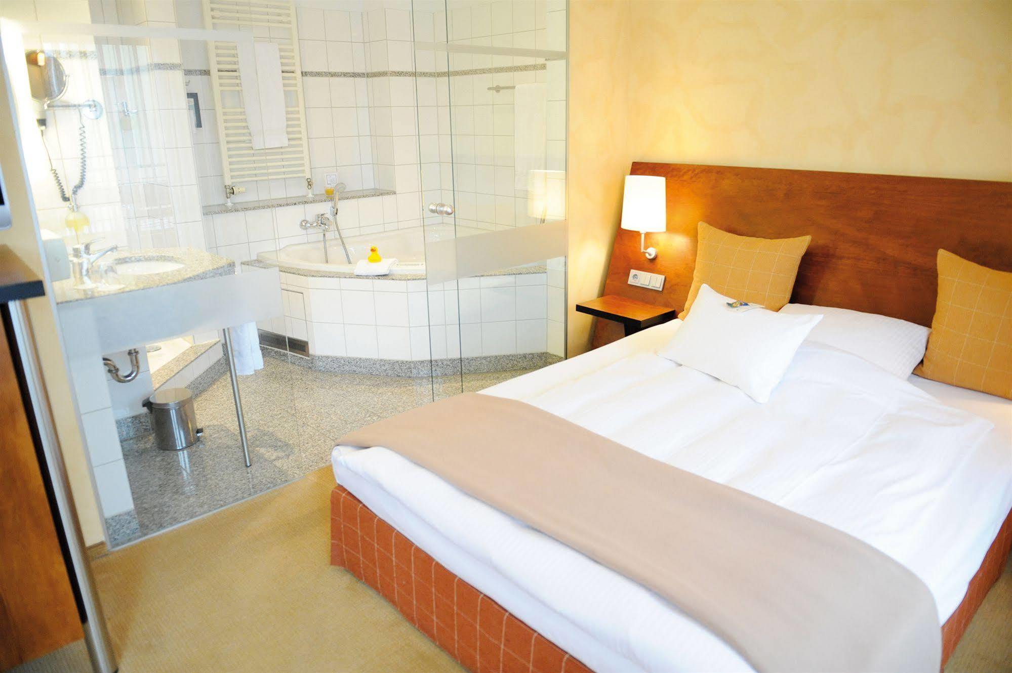 Hotel Wellings Romantik Zur Linde Moers